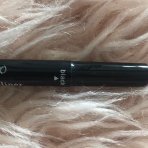 Kylie Cosmetics Makeup - Kylie double eyeliner Kylie Cosmetics Makeup - Kylie double eyeliner
